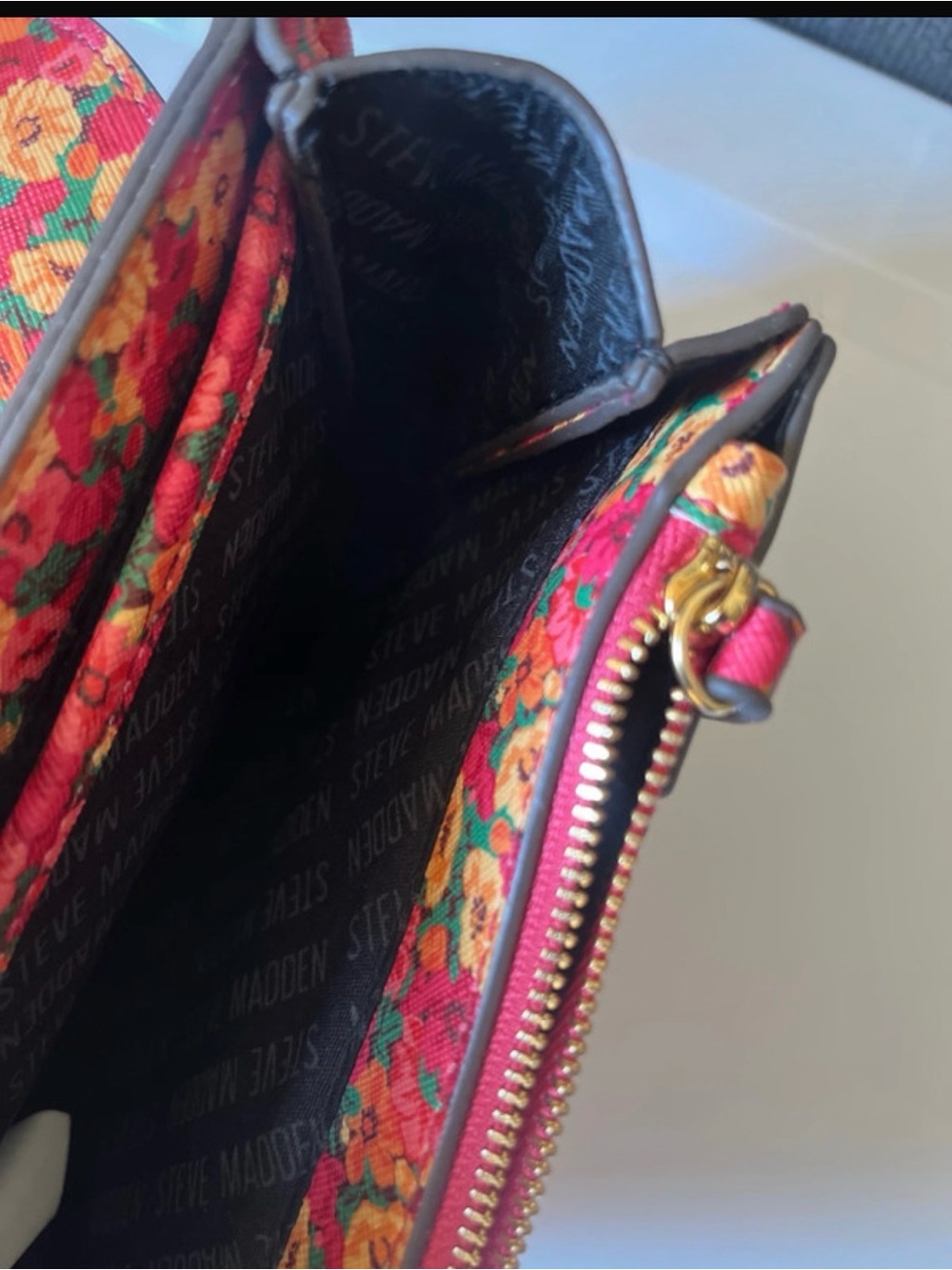 100% Authentic Steve Madden Floral Crossbody Bag - Picture 4 of 8